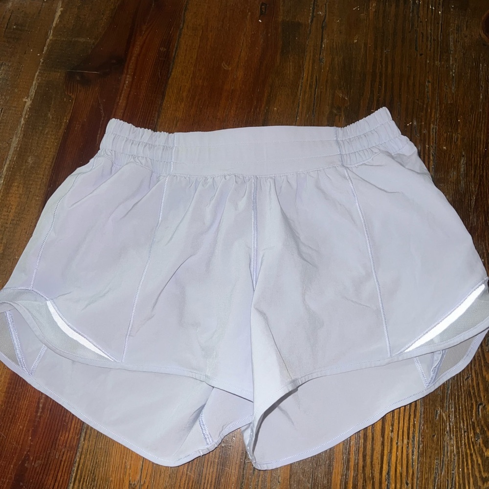 size 6, light light blue lulu hotty hot shorts